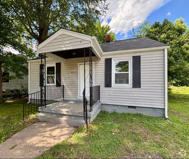Building Photo - 2311 Richmond Ave Rental