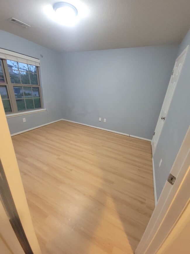 Photo - 904 SW Green World St