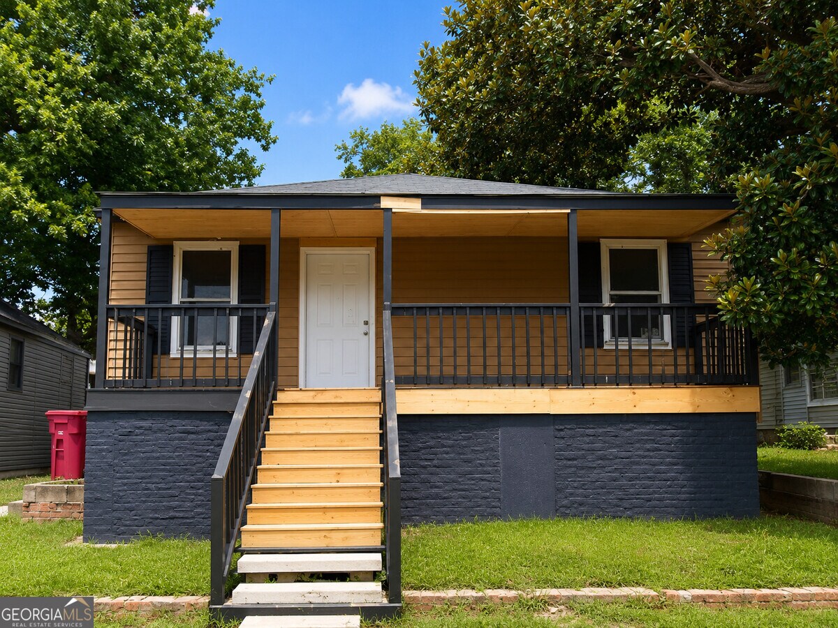 Photo - 285 Moughon St