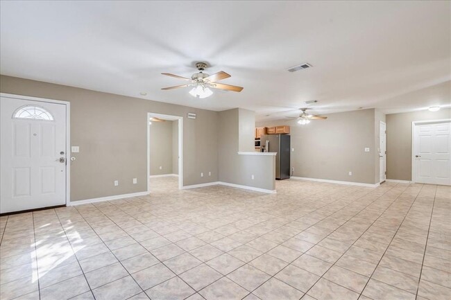 Building Photo - 1004 Misty Acres Dr Rental