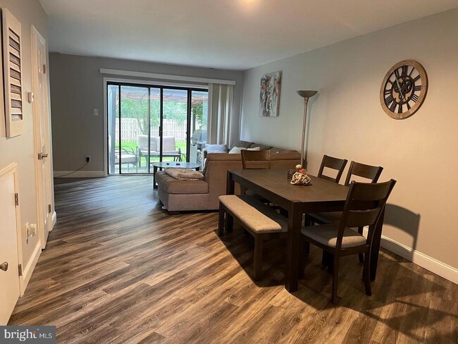 Photo - 42 Landmark Dr