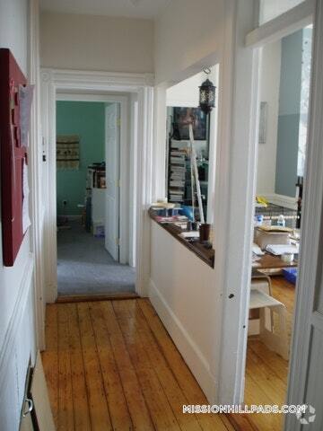 Building Photo - 1451 Tremont St Rental
