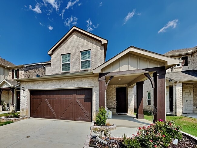 Building Photo - 251 Novacek St