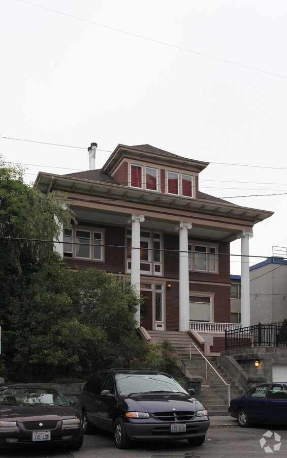 Photo - 1712 Belmont Ave Apartments