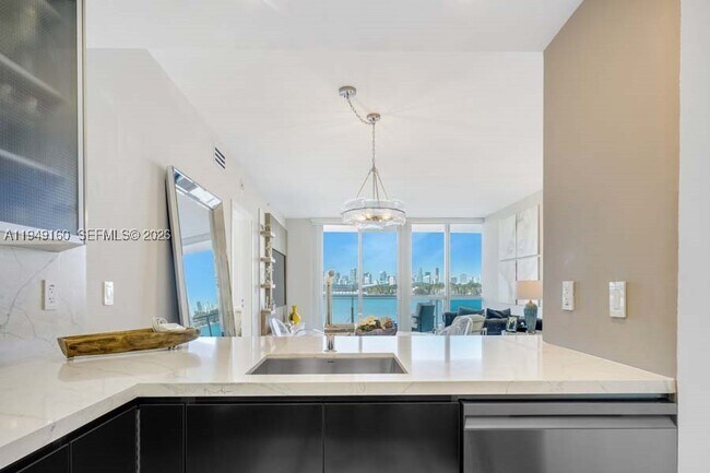 Photo - 540 West Dr Unit 411