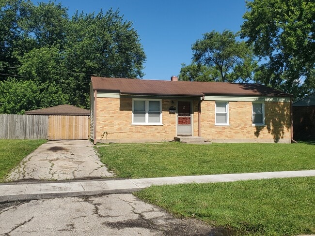 Building Photo - 21538 Gailine Ave