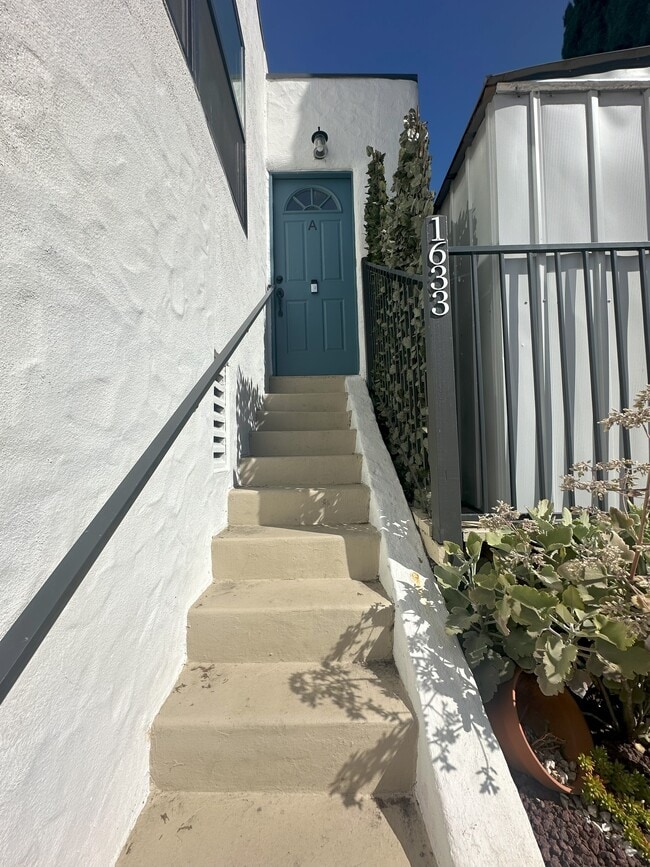 1633 Glenwood Dr Unit A