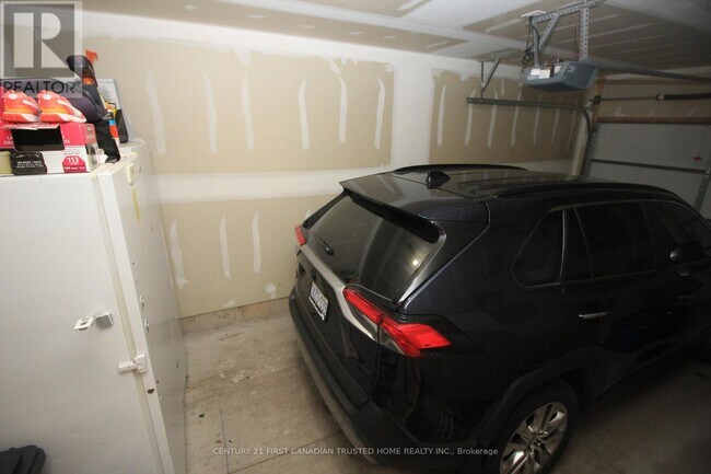 Photo - 2070 Meadowgate Blvd