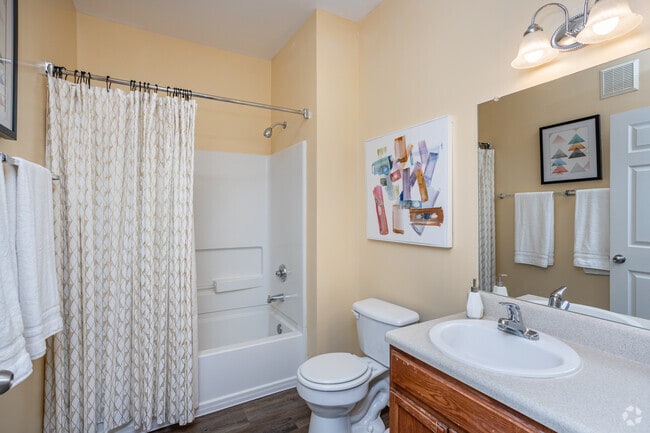 2BR, 2BA - 1,258SF - Primary Bathroom
