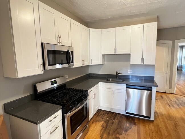 Photo - 739 N Ridgeway Ave