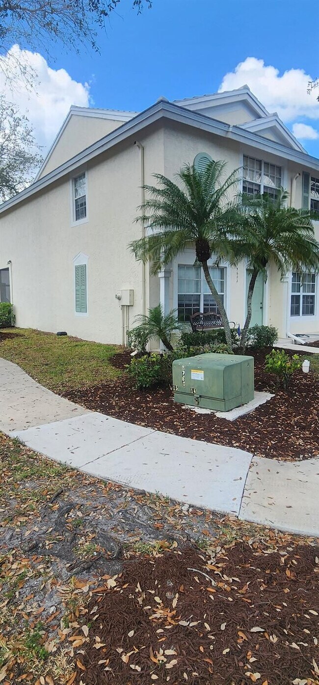 Photo - 5602 NW 99th Way