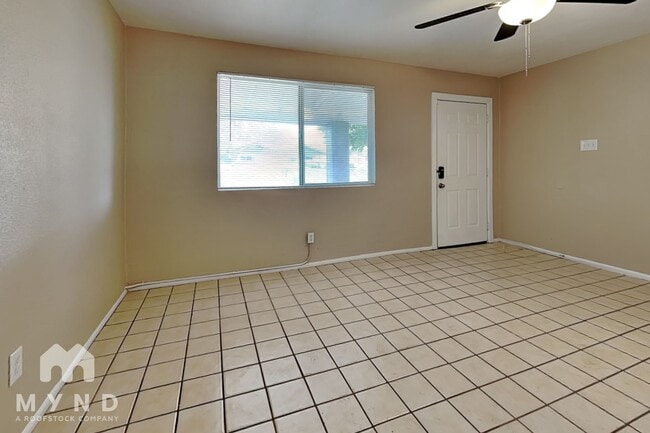 Photo - 10948 W 4th St