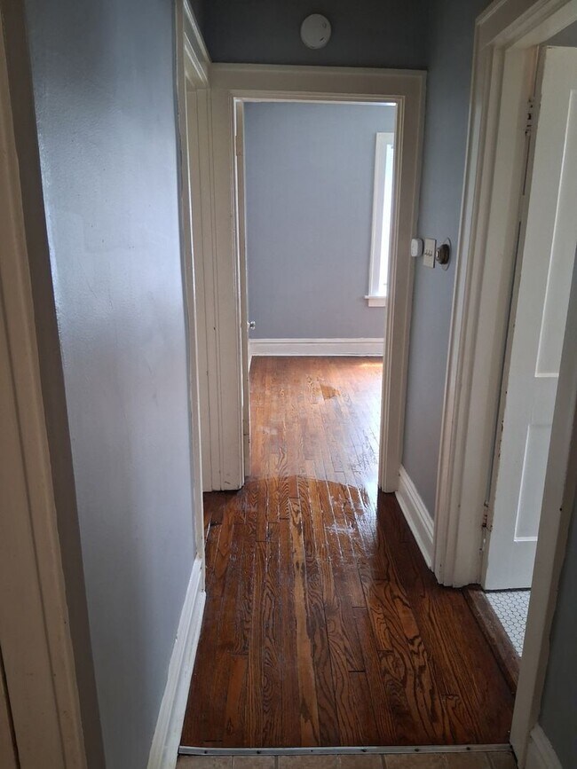 Photo - Welcome to 5028A Mardel in St. Louis, MO! Unit 5028 Mardel 2nd Fl