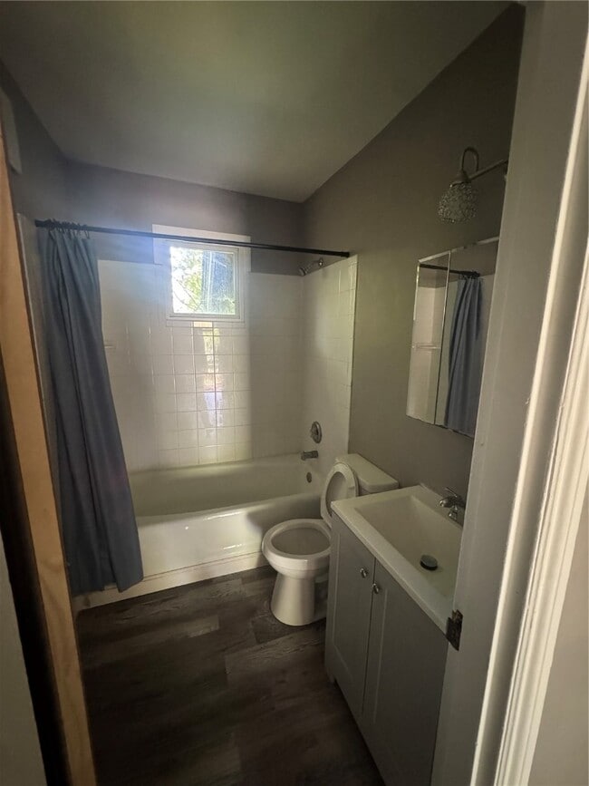 Photo - 8467 Lackland Rd