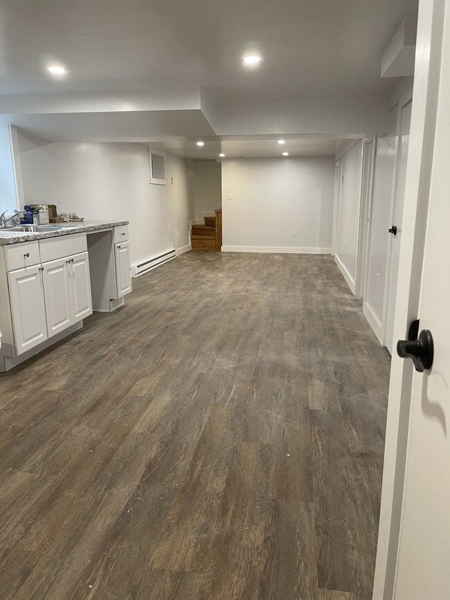 Photo - 76 Lexington St Unit Newly finished