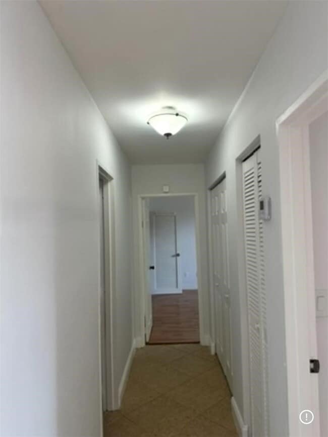 Photo - 4240 NW 79th Ave Unidad 1A