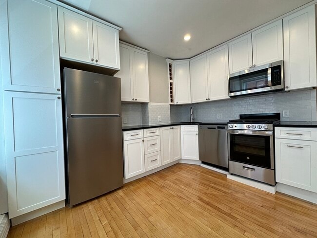 Photo - 33 Grove 2 Grv Unit 2