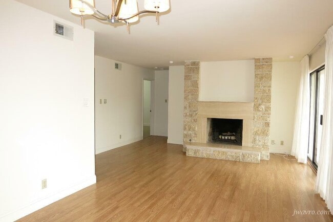 Photo - 17 Wood St Unit 102