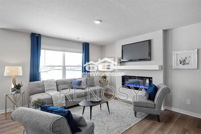 Photo - 2124 Bugge Dr
