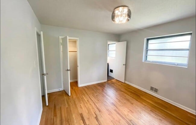 Photo - 2890 Jerome Rd