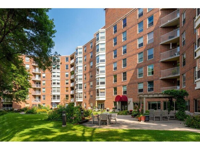 Photo - 1425 W 28th St Unit 108