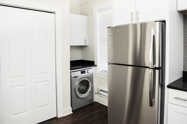 Photo - 3842 N Greenview Ave Unidad 3