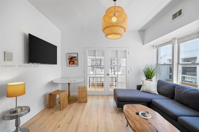 227 1st St Unidad 6