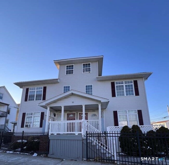 Building Photo - 285 Waterview Ave