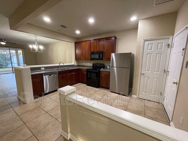 Photo - 4199 Highwood Dr