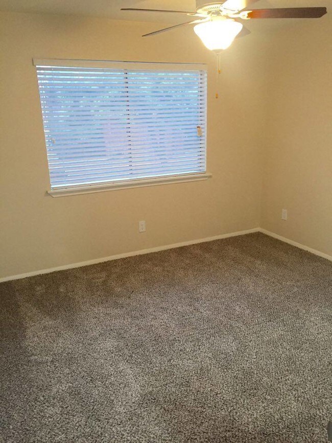 Photo - Holiday Hills II