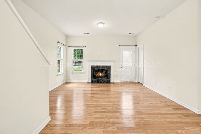 Photo - 10420 Benfield Rd