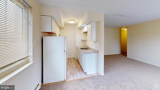 Building Photo - 910 Fox Chase Rd Unit 11 Rental