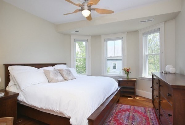 Building Photo - 425 Medford St Unit C Rental