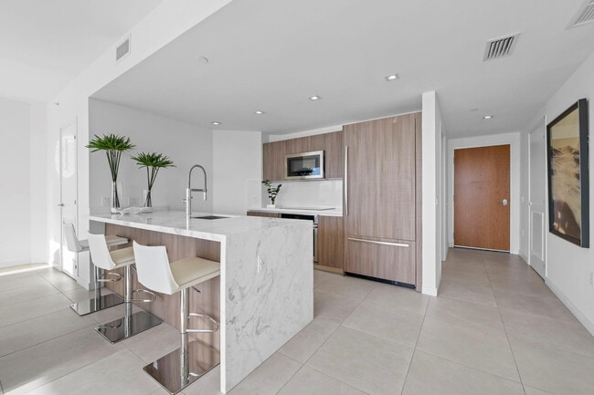 Photo - 401 N Birch Rd Unit 607