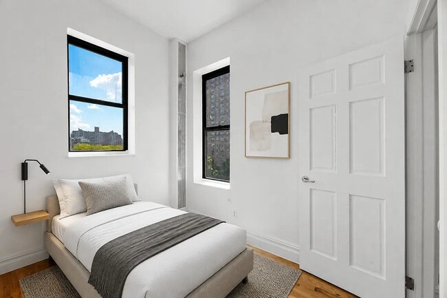 243 Henry St Unit 20