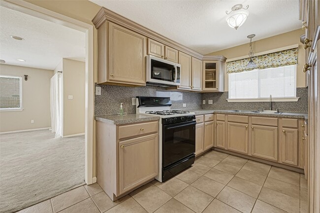 Photo - 3816 Newton Dr