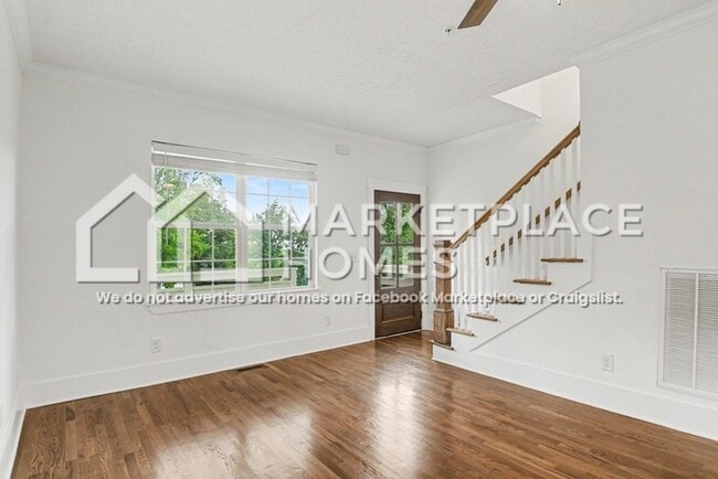 Photo - 185 Peach St