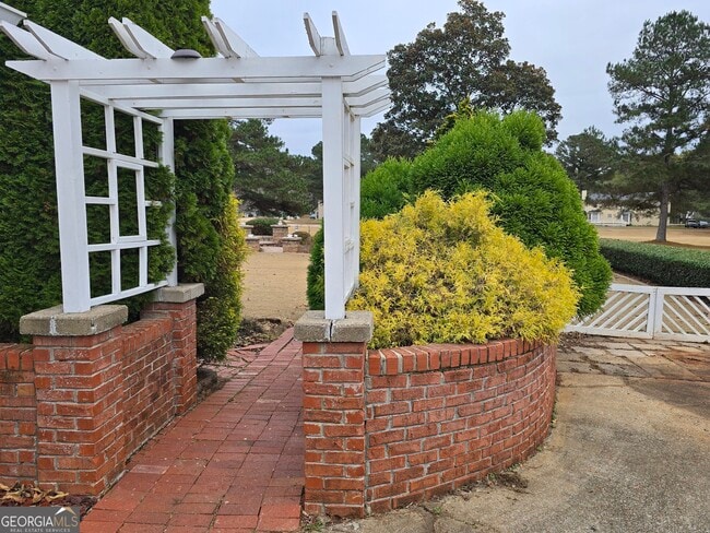 Photo - 65 Wyngate Dr