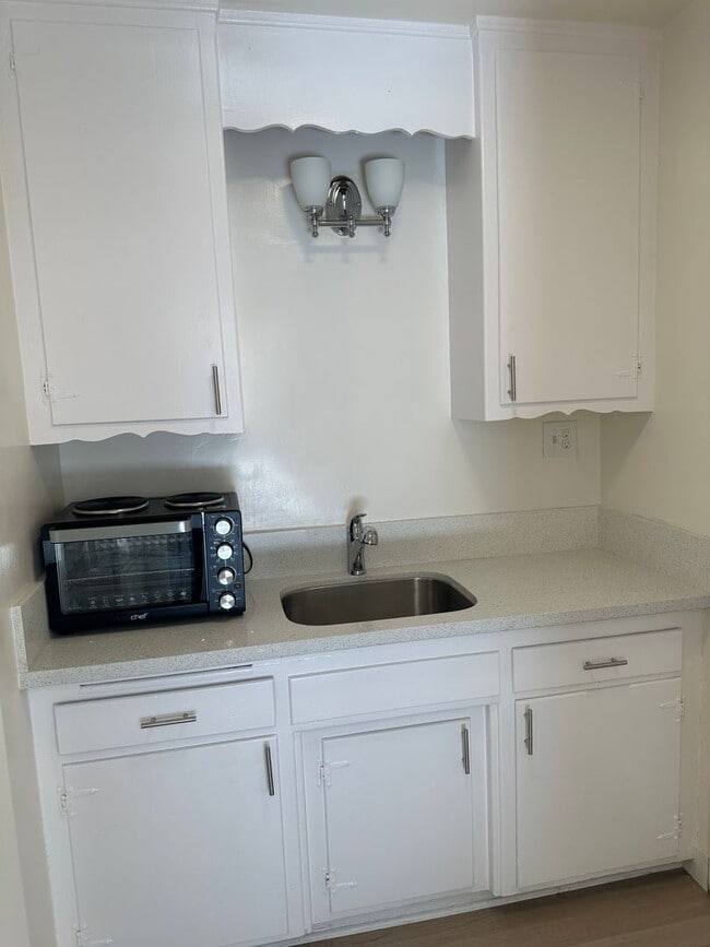 Photo - 1563 Orange Grove Ave Unit 01