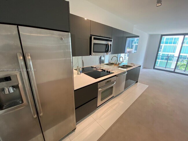 Photo - 31 SE 6th St Condo Unit 706