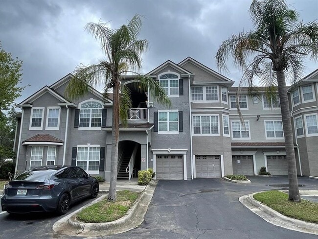 Building Photo - 3379 S Kirkman Rd Unit 1032