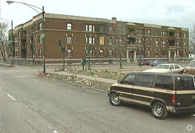 Building Photo - 5655-5659 S Indiana Ave