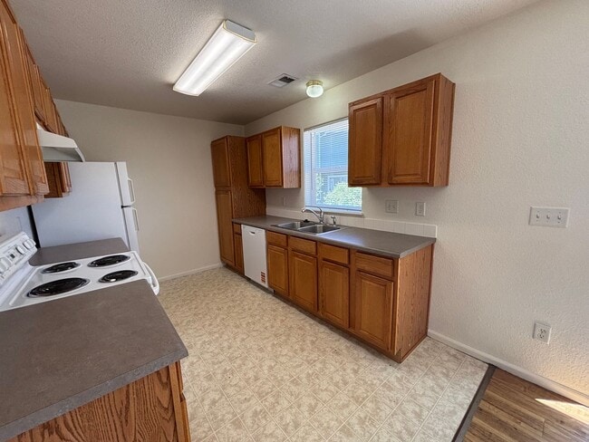 Photo - Rent Reduced! 3 Bedrooms, 2.5 Baths & a Layout Designed for Living