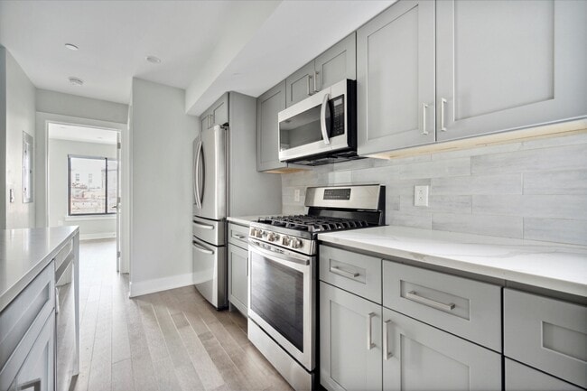 Building Photo - 3834 Baring St Unit 201