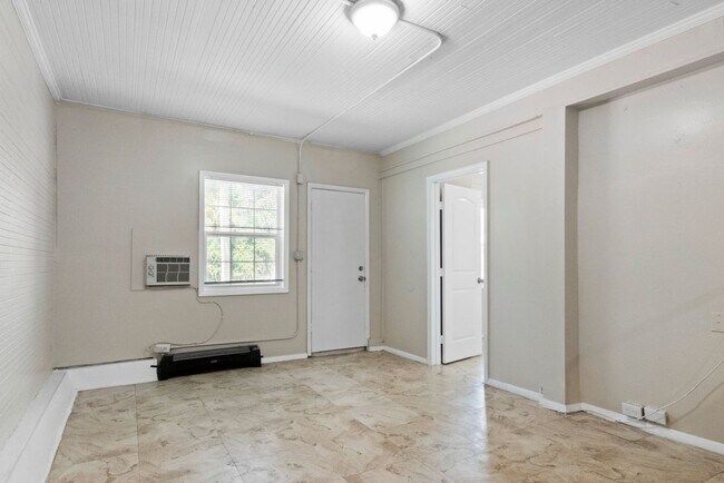 Photo - 344 35th St S Unit 344 35th St S Downstairs  A (1)