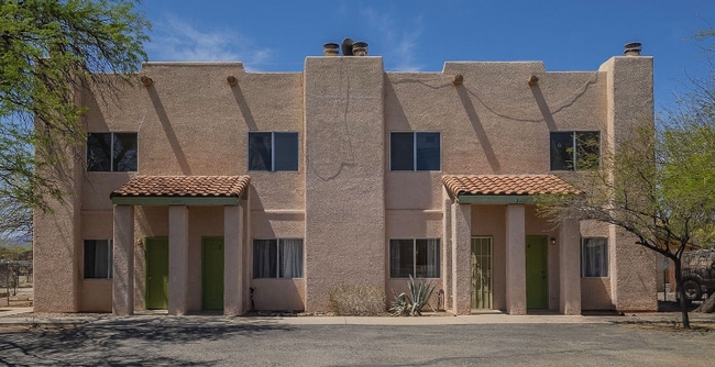 Building Photo - 3409 N Fontana Ave Rental