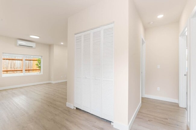 Photo - Live in the Heart of North Seattle – 2-Bedroom Home!