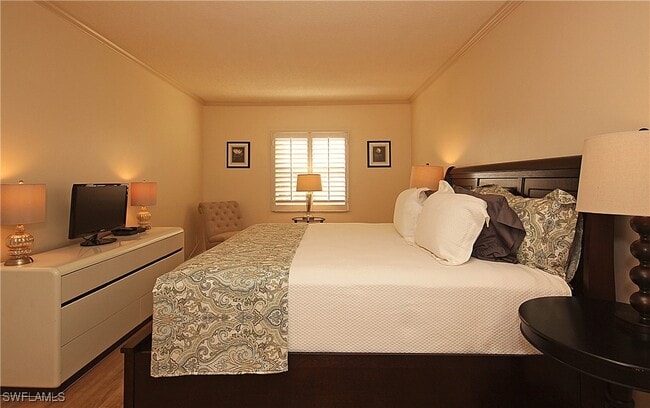 Photo - 666 3rd St S Unidad 201