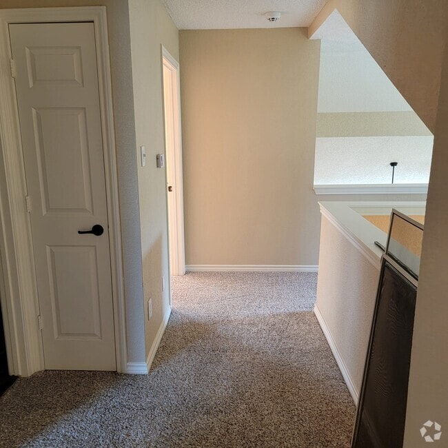 Building Photo - 6801 Tudor Dr Rental