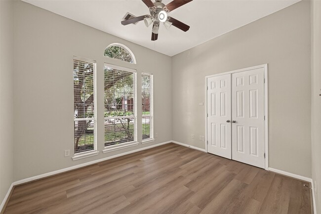 Photo - 706 Silver Creek Cir